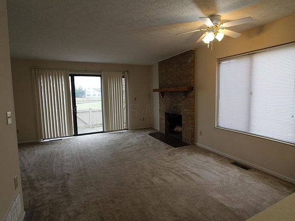 3rd image of 7542 Stone Lake Dr