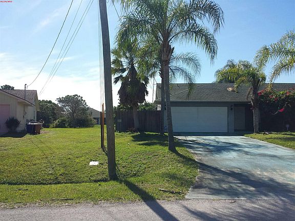 3rd image of 1098 SW Cairo Ave