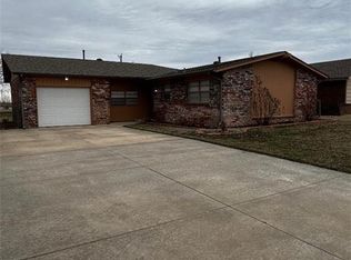 10 NE 3rd St, Tuttle, OK 73089