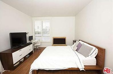 5th image of 910 S Bedford St APT 206