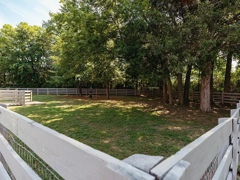 1310 N Rutherford Blvd — Photo 38
