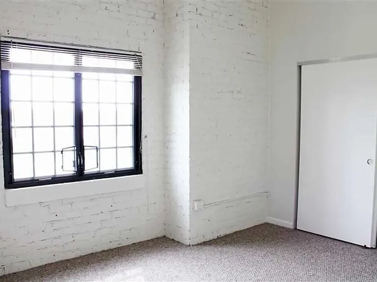 Armory Arts Apartments — Photo 8