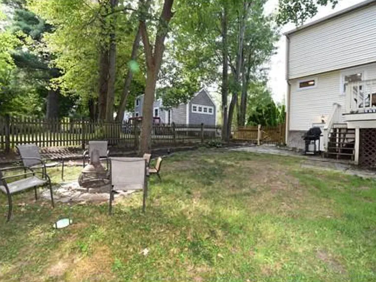 27 Donnellan Cir — Photo 31