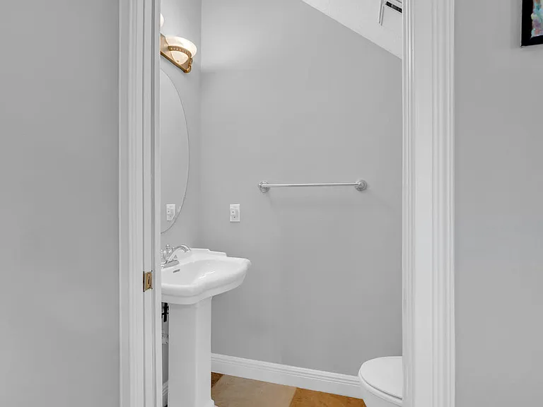 11 N Forest Ave #3 — Photo 12