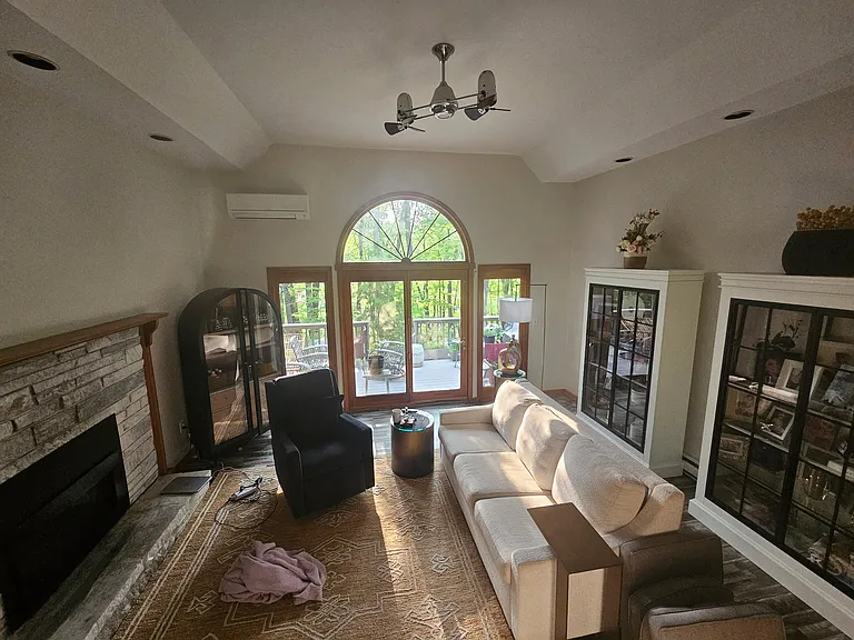 60 Oak Hill Ln #B — Photo 10