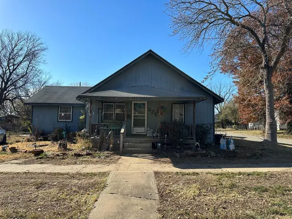 325 N 17th St, Independence, KS 67301