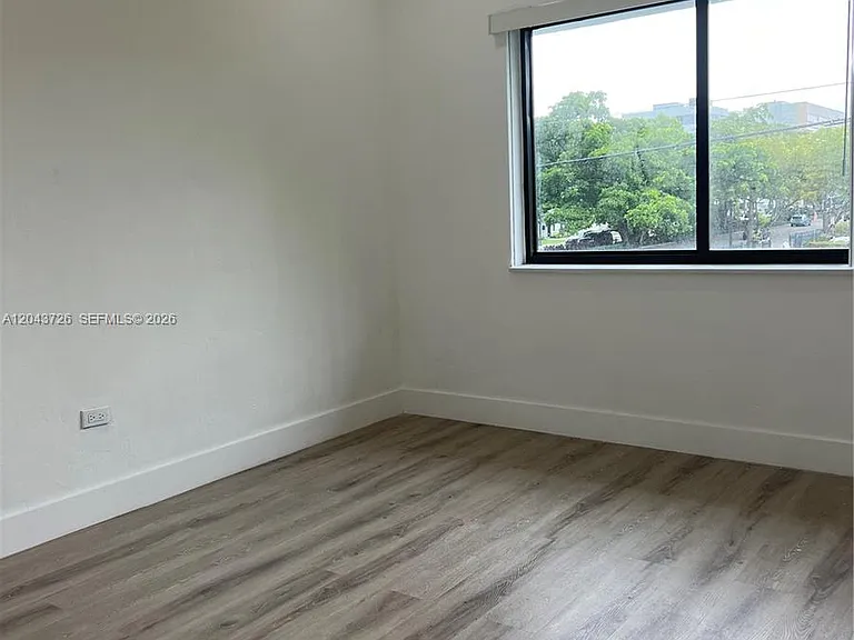 1895 SW 22nd St #7 — Photo 6