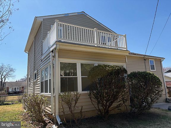 3rd image of 1920 Rollingwood Rd