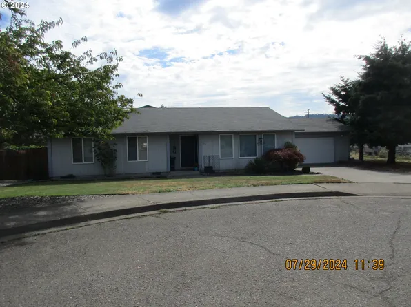 211 NW Plum Ave, Winston, OR 97496