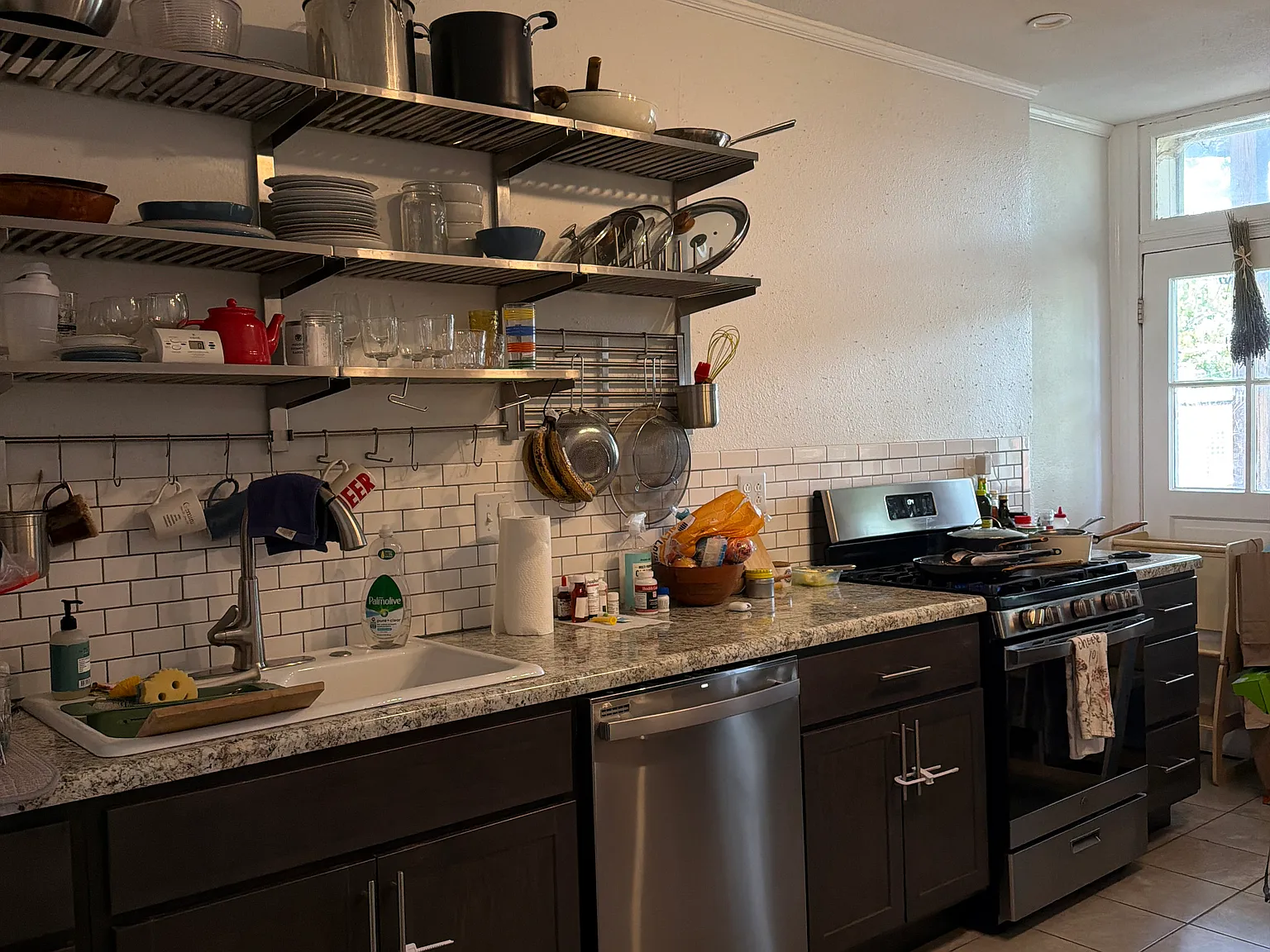 3 bed, 1225 sqft, $1,600 — Photo 3