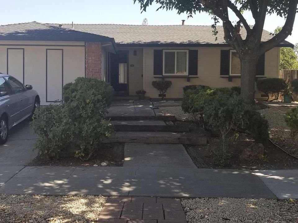 1st image of 733 Colleen Dr