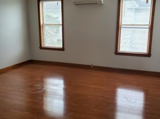 8 Webster St #2R, Taunton, MA 02780