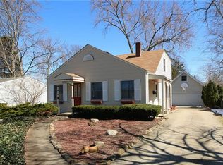 8091 Lynway Ave, Olmsted Falls, OH 44138
