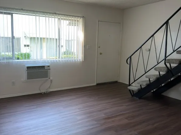 1303 W I St APT 5, Ontario, CA 91762