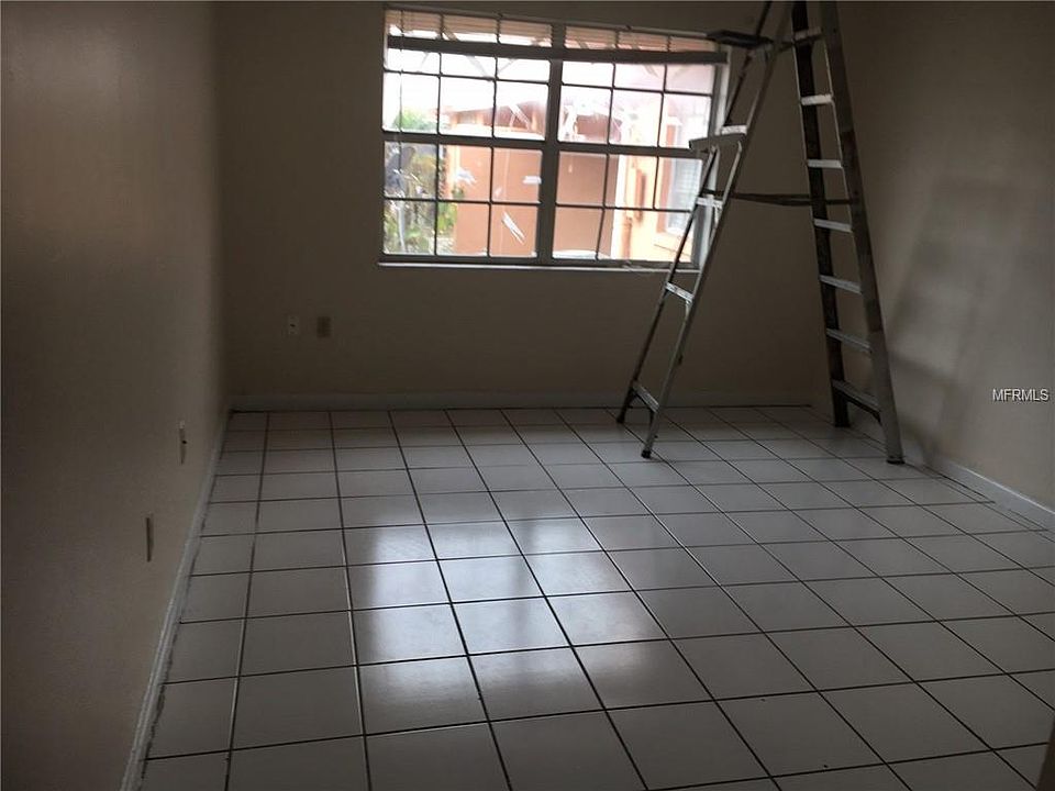2nd image of 2929 W Oak Ridge Rd APT F2