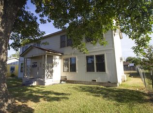 1806 Woodlawn St APT 2, Victoria, TX 77901