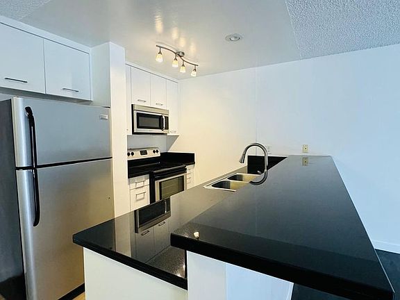 3rd image of 8440 Fountain Ave APT 308
