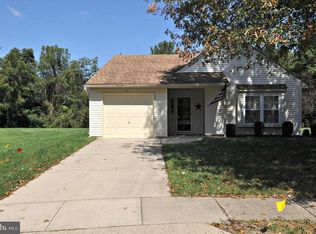 120 Candlelight Ct, Columbus, NJ 08022