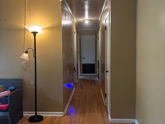 4th image of 1208 Halifax Ct