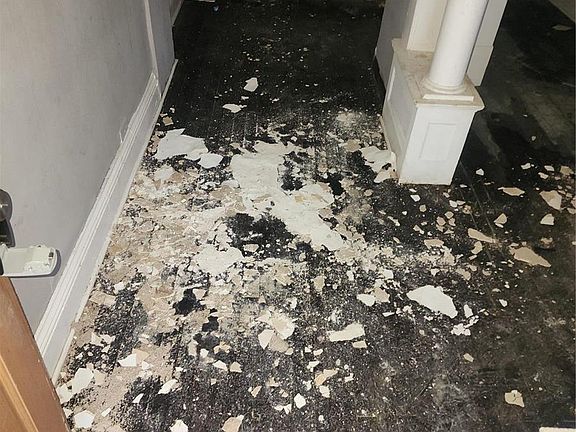3rd image of 5916 Lalite Ave