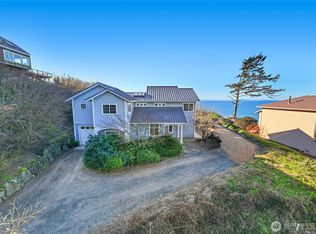 2337 W Beach Rd, Oak Harbor, WA 98277
