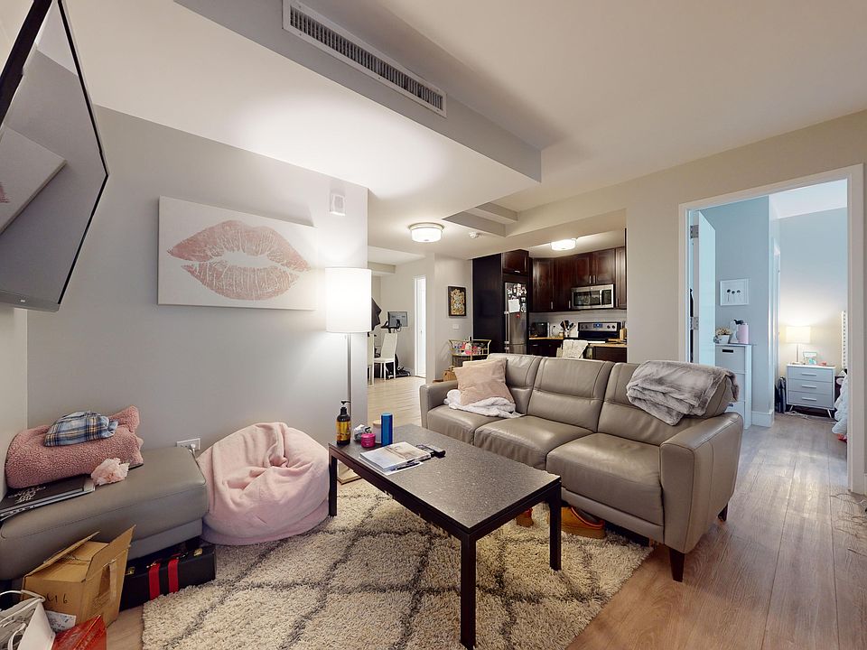 1st image of 237 E 34th St APT 301