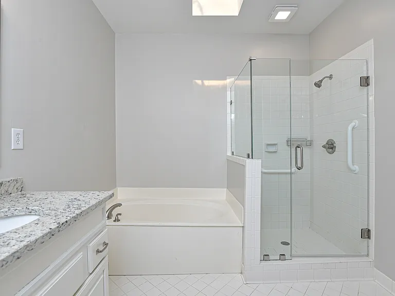 1326 Berwick Dr — Photo 19