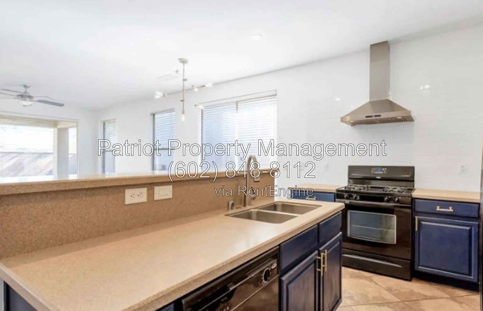 3 bed, 2.0 bath, 1416 sqft, $2,300 — Photo 4