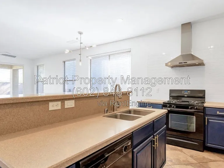 35211 N 34th Ave — Photo 4