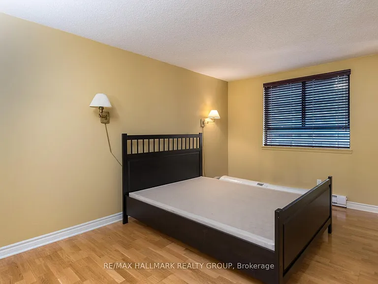 470 Laurier Ave W #902 — Photo 17