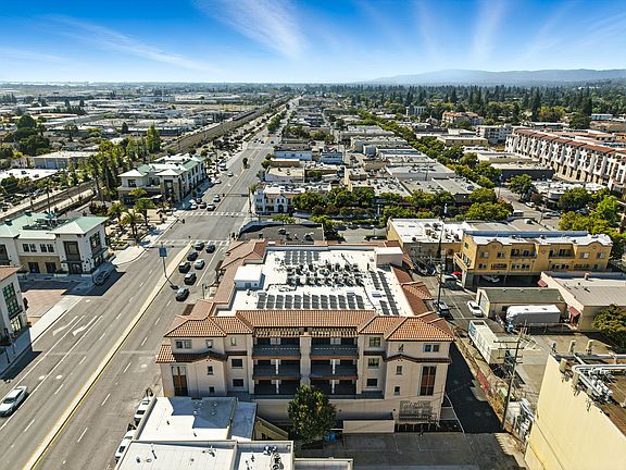2nd image of 560 El Camino Real #302