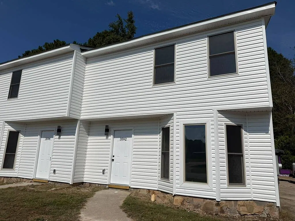 3592 North Hopkins Court — Photo 1