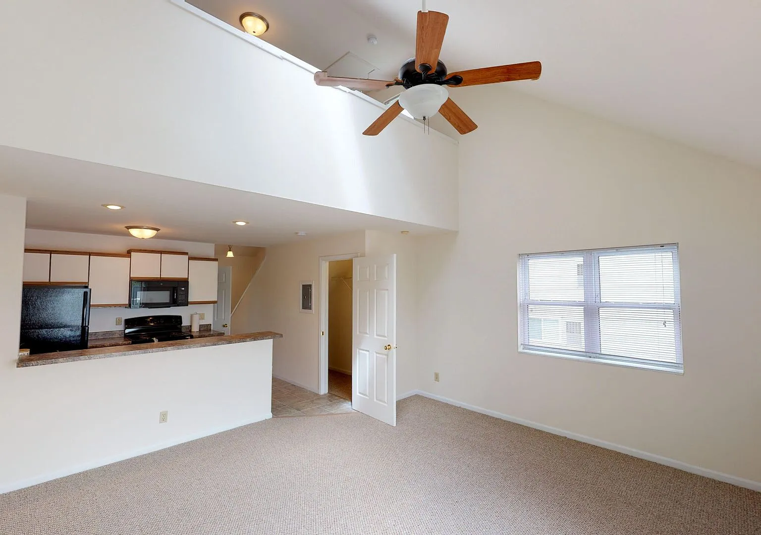 Muirfield Apartments — Photo 3