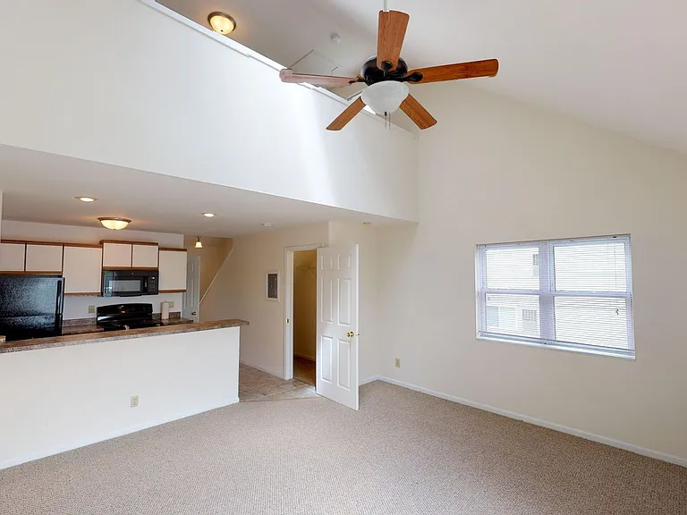 Muirfield Apartments — Photo 9
