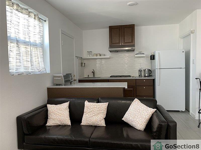 1st image of 1035 Silver Ave #C