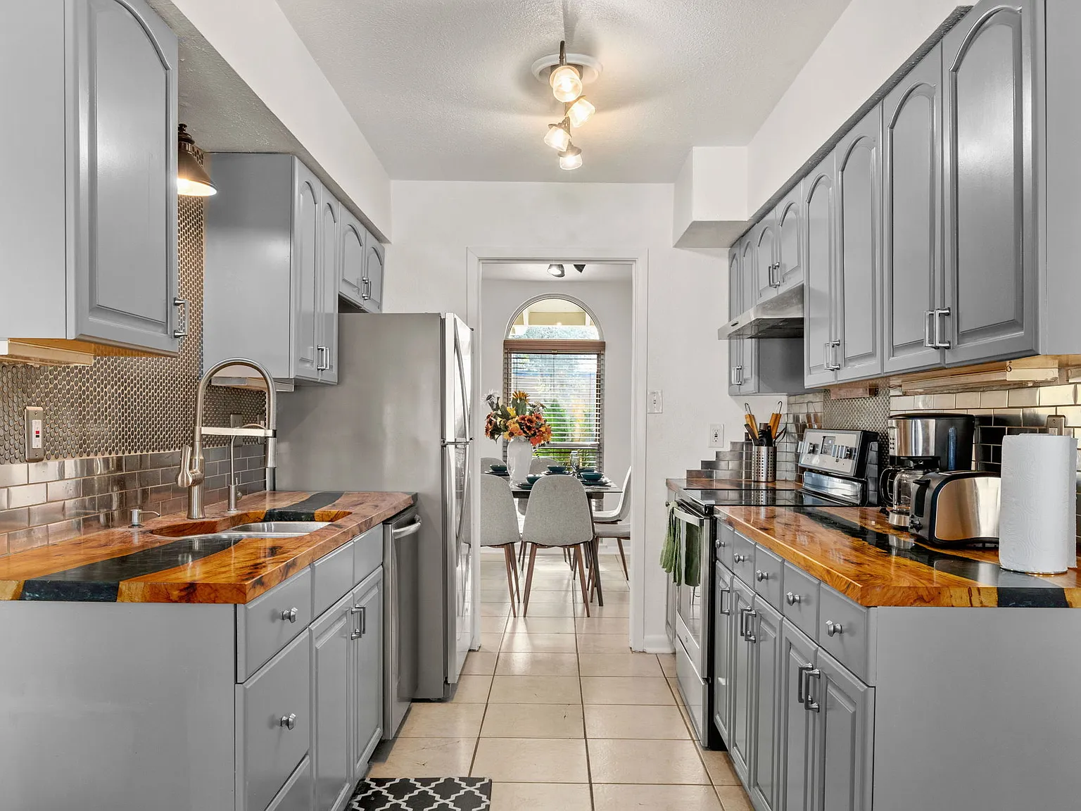 4 bed, $4,800 — Photo 3