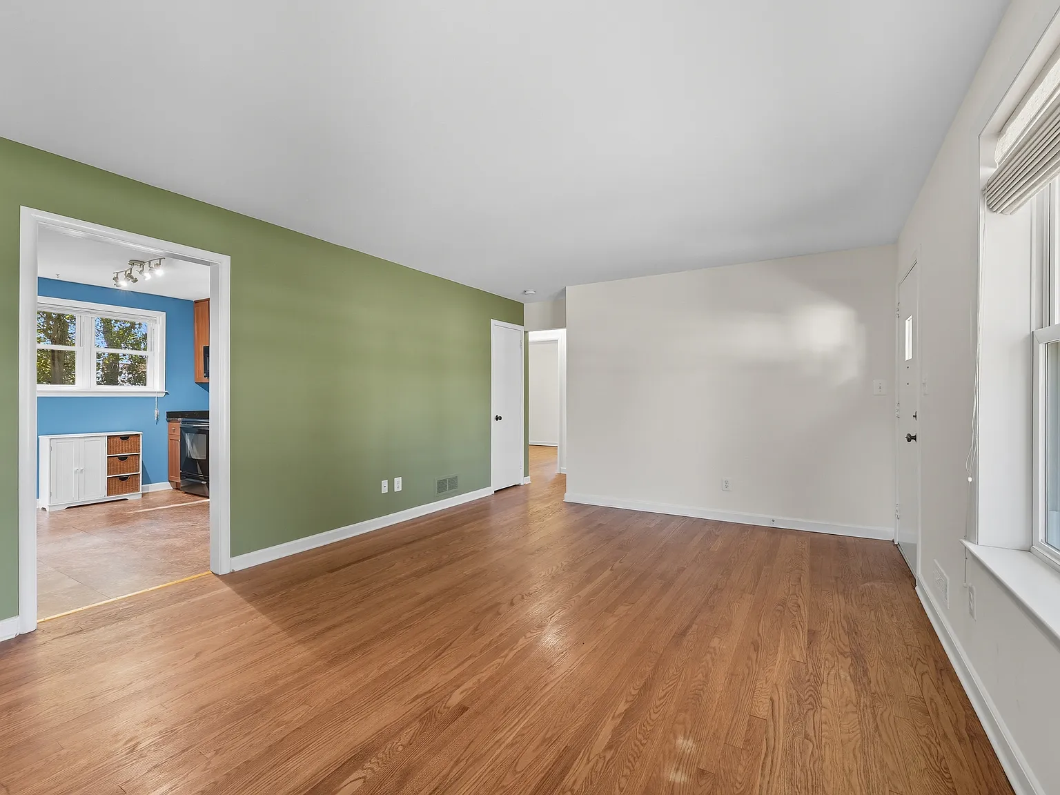 4 bed, 1800 sqft, $3,600 — Photo 4