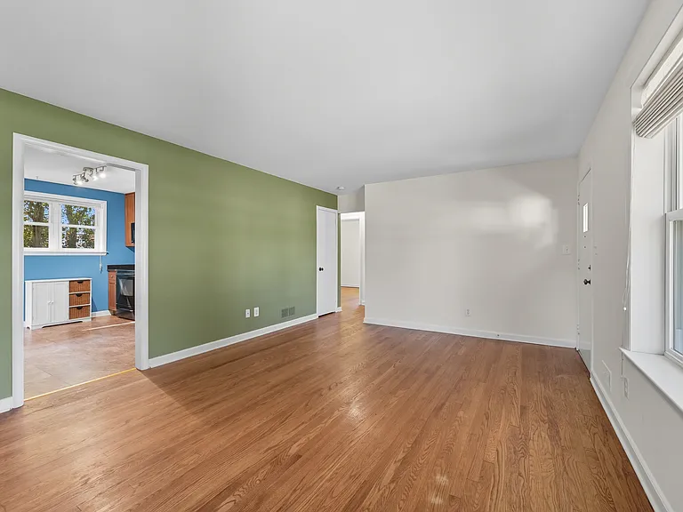 3306 Weller Rd — Photo 4