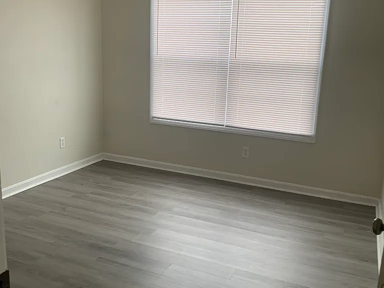 104 Aiden Ct — Photo 4