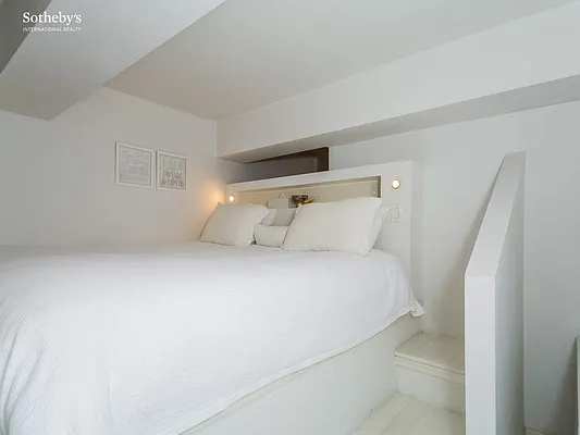 Rented by Sotheby's International Realty | media 6