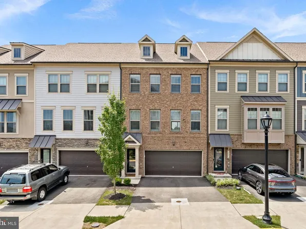 1093 Venifena Ter SE, Leesburg, VA 20175