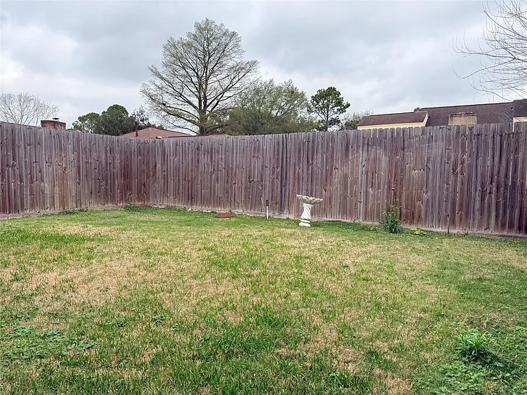 9002 Sabastian Dr — Photo 17