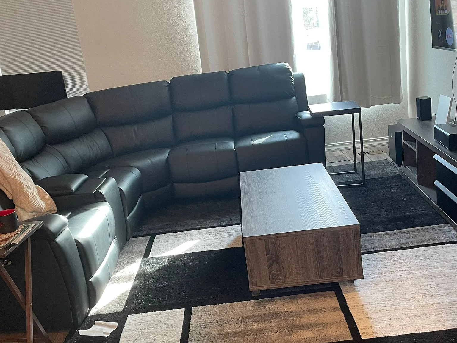1 bed, 2010 sqft, $950 — Photo 4