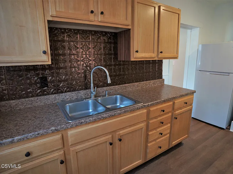 100 N 3rd St #1 — Photo 9
