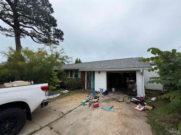 3351 Circle Dr, Gulf Breeze, FL 32563