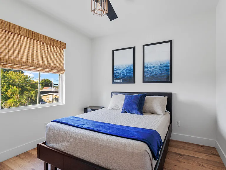 Second bedroom with queen bed
