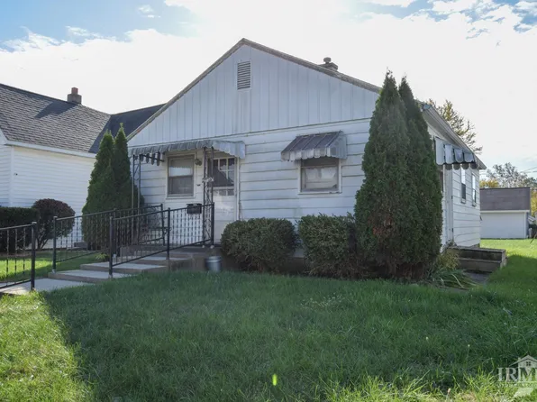 2217 W 7th St, Muncie, IN 47302