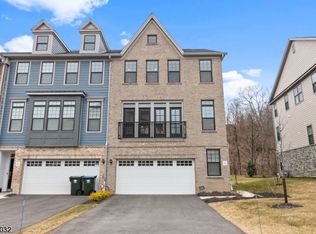49 Cranberry Ln, Montvale, NJ 07645