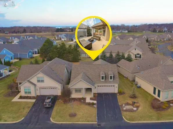 2696 Chateau Dr #38C, Pt Clinton, OH 43452