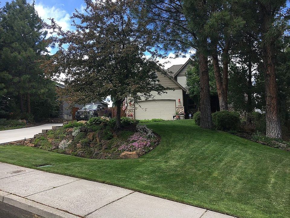 Private Setting on 1/2 acre 